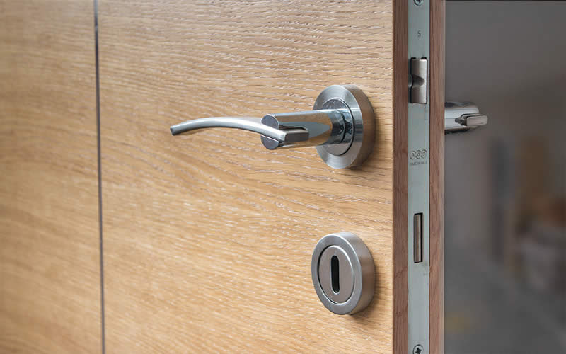 Door service and maintenance work undertaken newbury berkshire hampshire wiltshire London